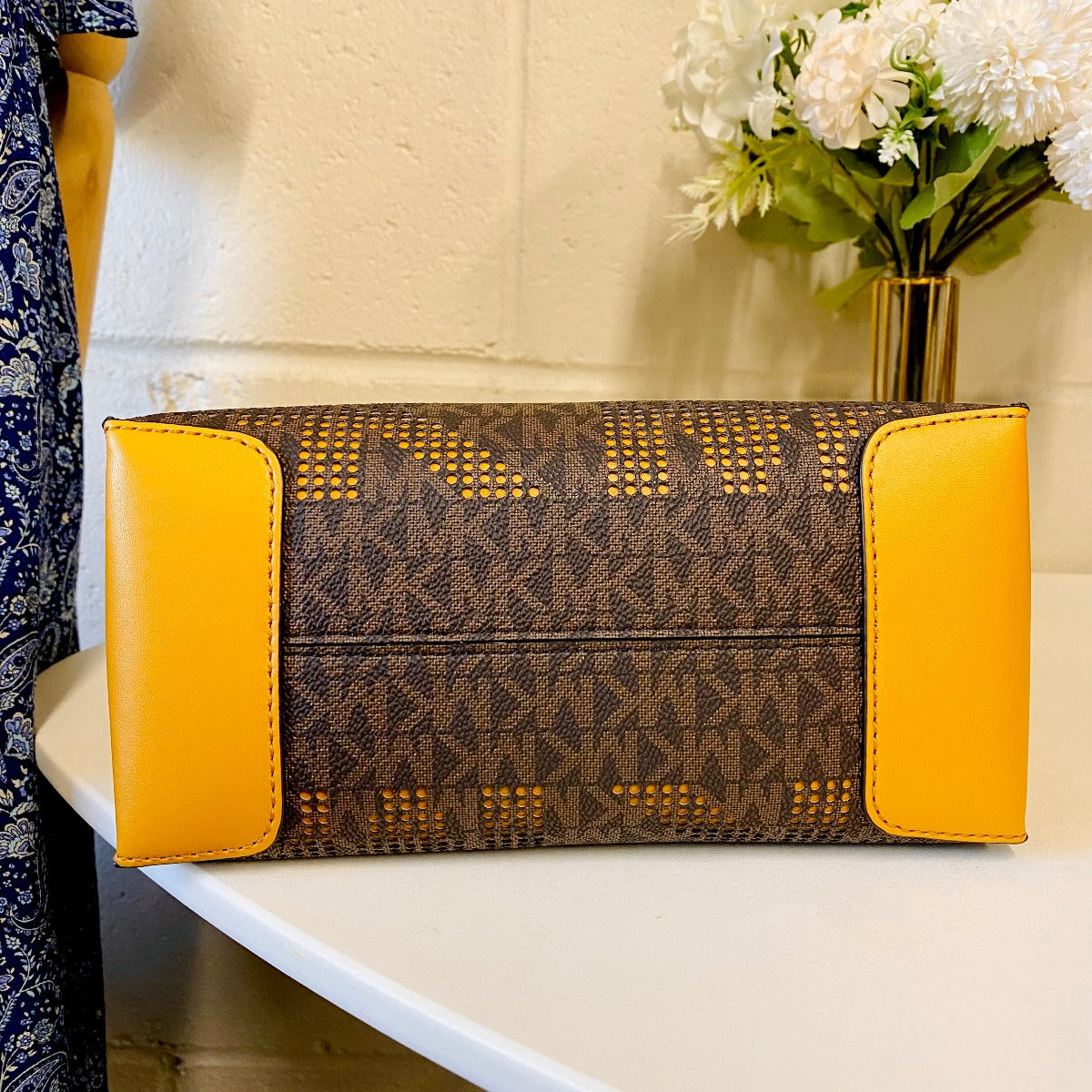 MICHAEL KORS 35F1GM9M2I MERCER MEDIUM MESSENGER SATCHEL BAG MK SIGNATURE MARIGOLD MICHAEL KORS 35F1GM9M2I MERCER MEDIUM MESSENGER SATCHEL BAG MK SIGNATURE MARIGOLD